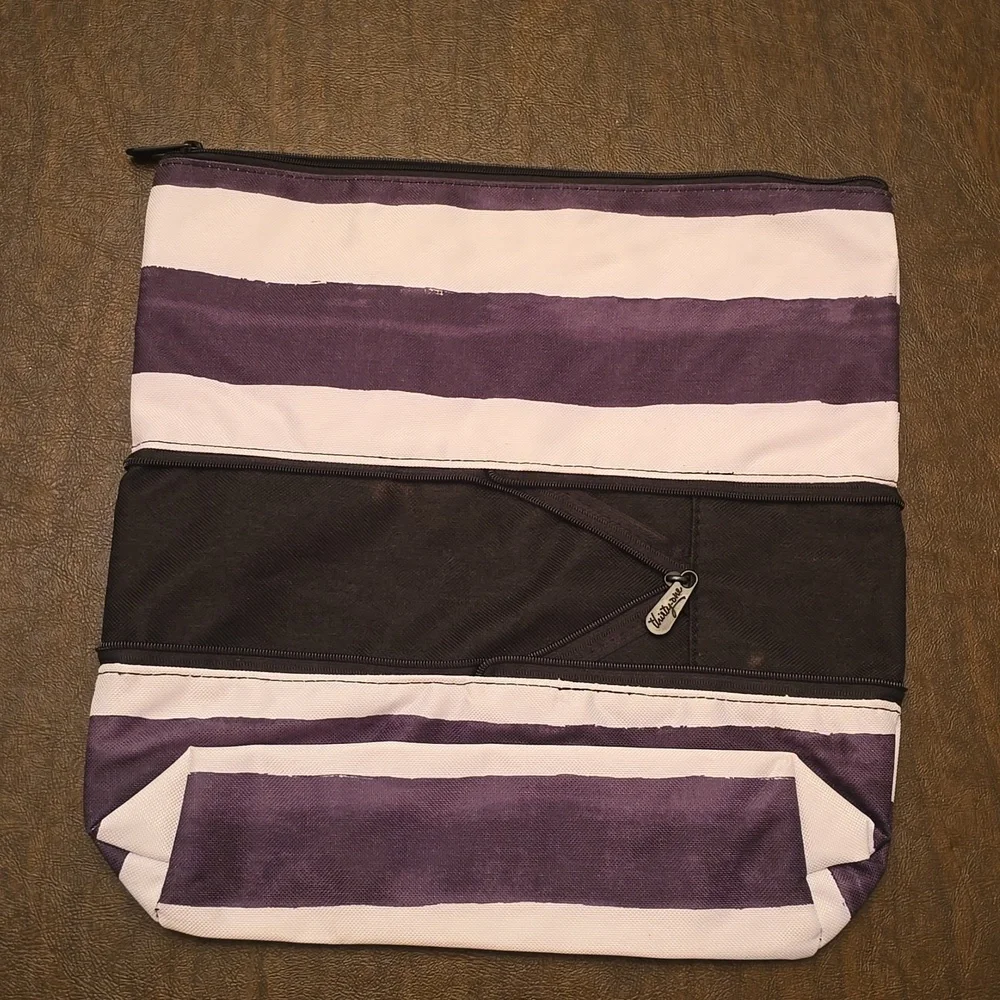 Thirty-One Size Up Expandable Pouch - Picture 1 of 4